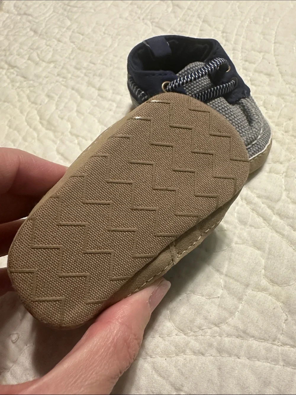 0275 Carter's Navy and Gray Textured Baby Boat Shoes size Newborn